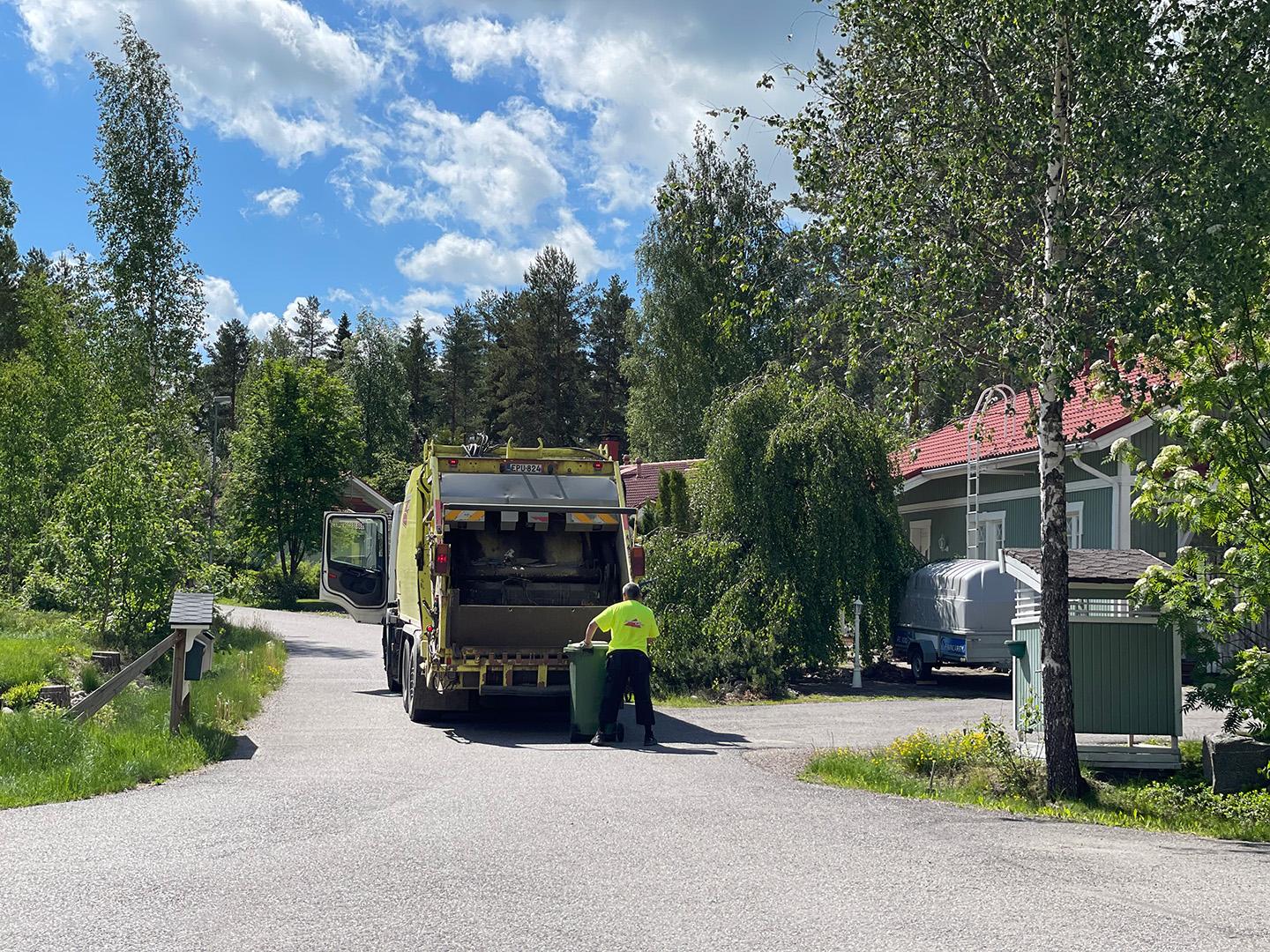 Juhannuksen vietto vaikuttaa myös jätehuoltoon - Rosk'n Roll